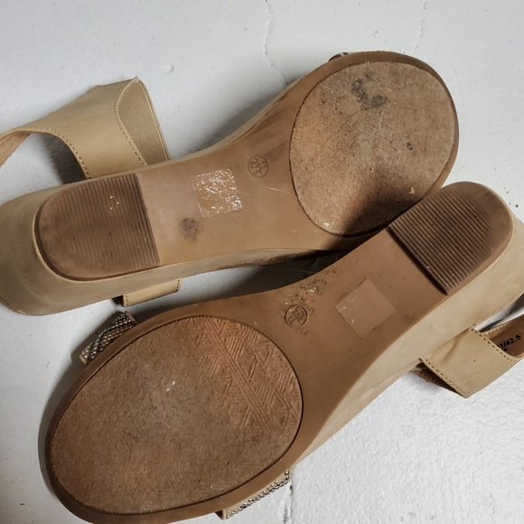 Diamond Pattern Wedges - Picture 2 of 8